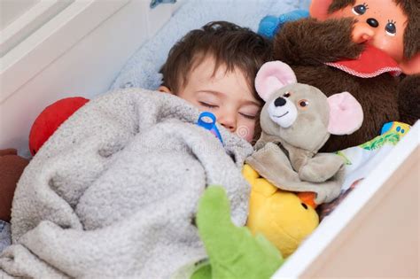 2 year old fell asleep at 5pm|My toddler simply will not fall asleep until 10:30 p.m. or later. He.